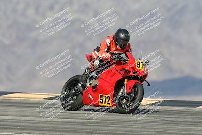 media/Nov-16-2025-Race Pace (Sun) [[8c5fa54630]]/Verified Riders/5-Turn 9 (1135am)/